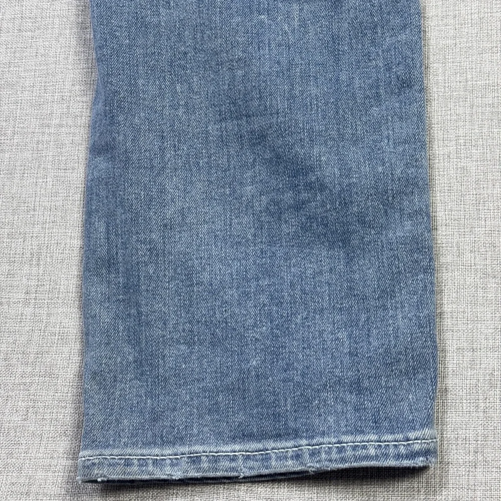 True Religion Jeans Mens 44x34 Straight‎ Blue Light Wash Denim Logo Pockets